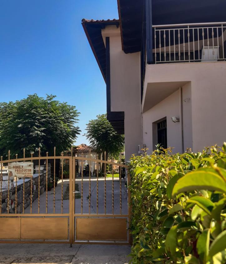 Noula'S House Apartment อาโยส นิโกลาออส ภายนอก รูปภาพ