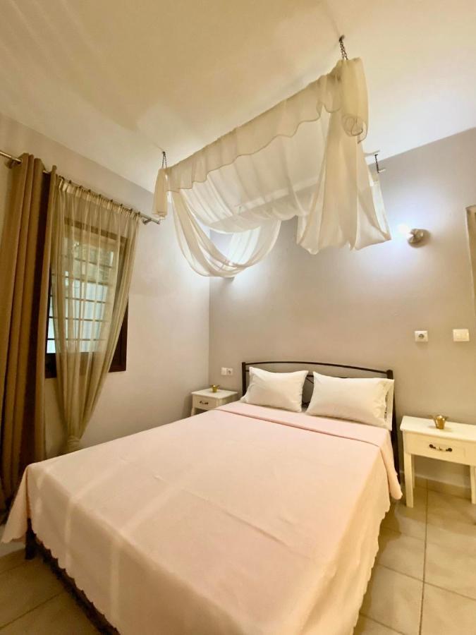 Noula'S House Apartment อาโยส นิโกลาออส ภายนอก รูปภาพ