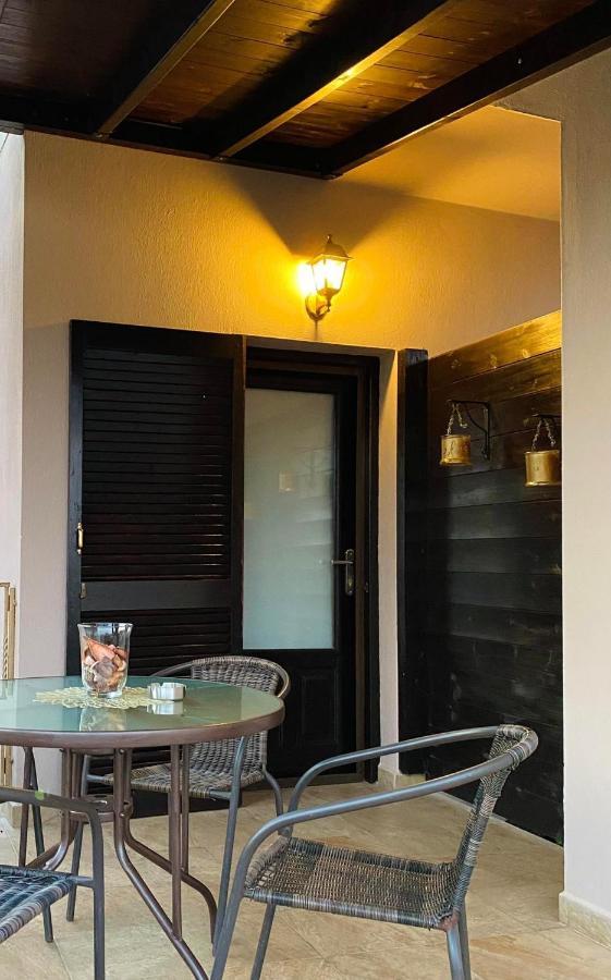 Noula'S House Apartment อาโยส นิโกลาออส ภายนอก รูปภาพ